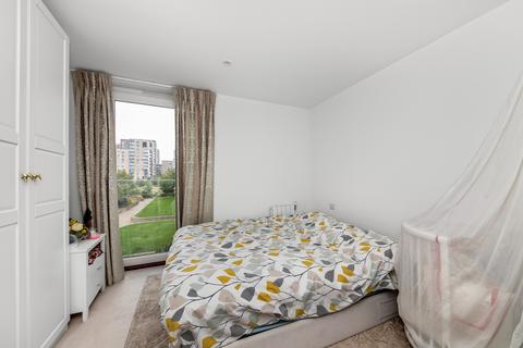 3 bedroom flat for sale, Merlin Court, Handley Drive, Kidbrooke, SE3