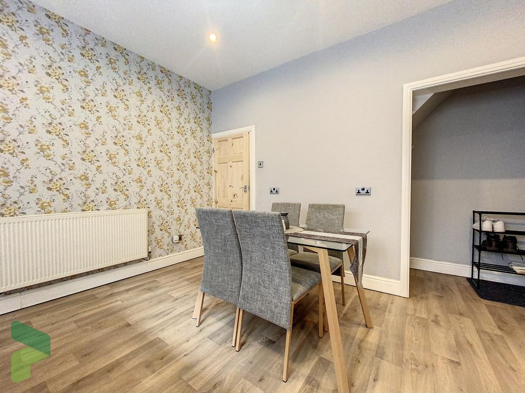 Dining area in kitchen