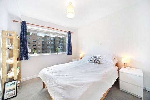 1 bedroom flat to rent, Gloucester Terrace, London