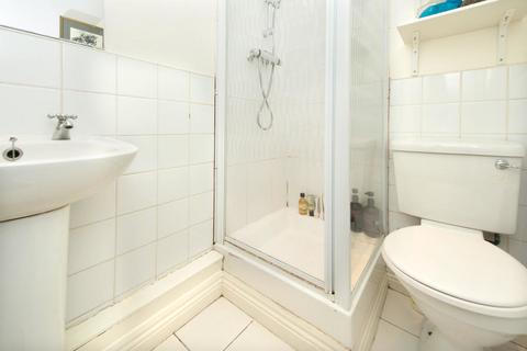 Studio to rent, Canonbury Lane, Islington, London
