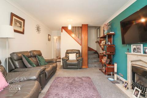 18 Milliners Court, Atherstone, CV9 1EN