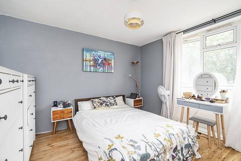 4 Corby Way, London, E3 4BS