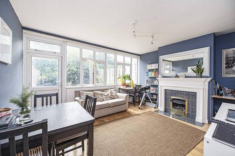 4 Corby Way, London, E3 4BS