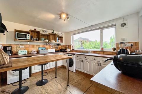 4 bedroom detached house for sale - Gwilym Road, Cwmllynfell, Swansea, SA9 2GH