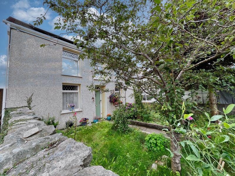 Gwilym Road, Cwmllynfell, Swansea, SA9 2GH 4 bed cottage for sale £285,000