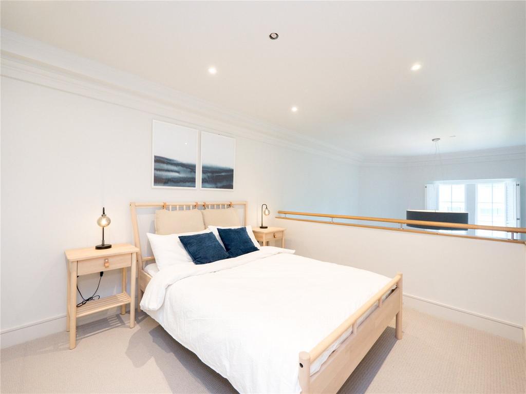 Apartment in Edinburgh - More