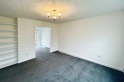 2 bedroom terraced house to rent, Buxton Crescent, Sale, Cheshire, M33