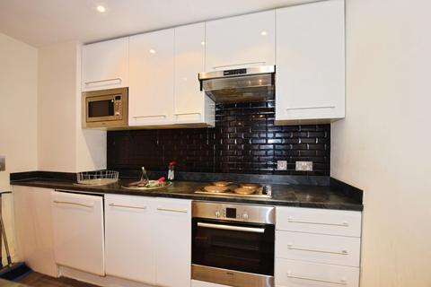 2 bedroom flat to rent, The Quadrangle, 1 Lower Ormond Street, Southern Gateway, Manchester, M1