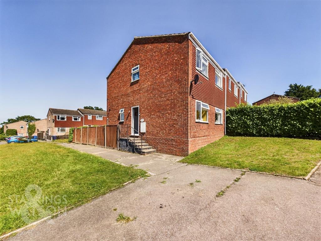Tower Hill, Beccles 4 bed end of terrace house for sale £200,000