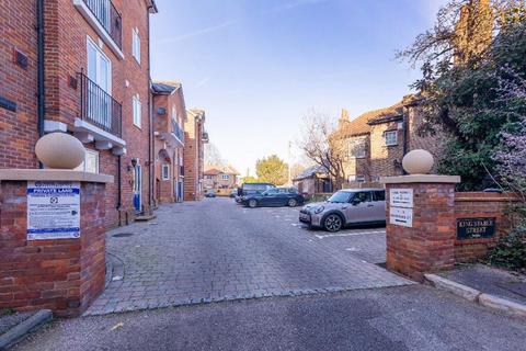 1 bedroom property for sale, A modern one-bedroom ground floor apartment offering convenient living on the doorstep of Eton High Street, boasting...