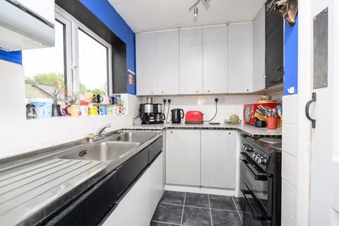 2 bedroom terraced house for sale, Manor Road, Walton-On-Thames