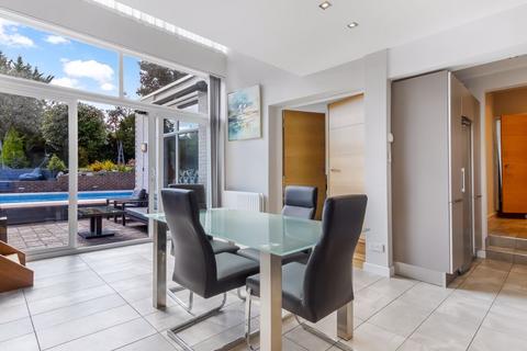 undefined, Robin Way, Cuffley EN6