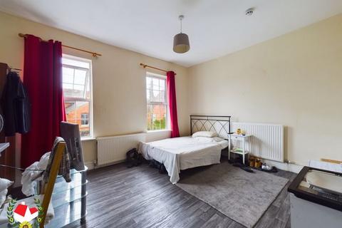2 Worcester Parade, Gloucester, GL1 3AR