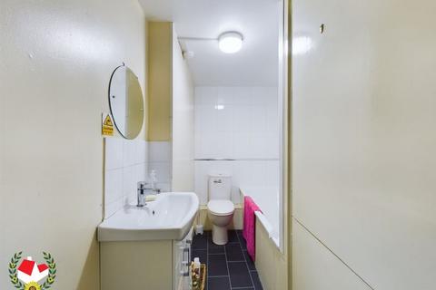 2 Worcester Parade, Gloucester, GL1 3AR