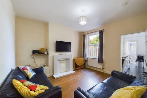 9 Bishopstone Road, Gloucester, GL1 4BZ