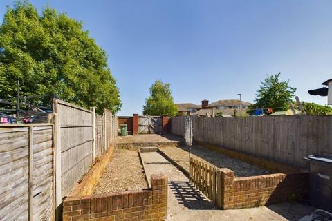 9 Bishopstone Road, Gloucester, GL1 4BZ