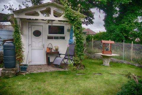 14 Buxted Road, Oldham, OL1 4LP
