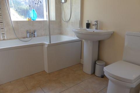 14 Buxted Road, Oldham, OL1 4LP