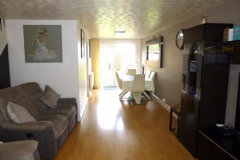 11 Vineries Close, Sipson, West Drayton, UB7 0JH