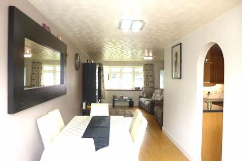 11 Vineries Close, Sipson, West Drayton, UB7 0JH