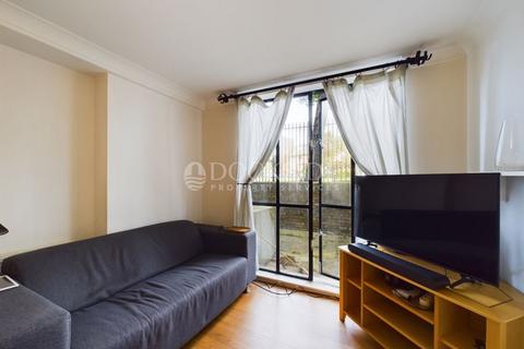 1 bedroom apartment to rent, Burrells Wharf Square, London, E14