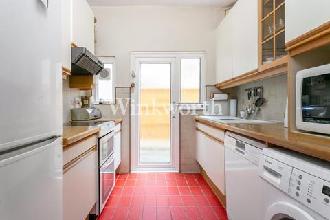 9 Devonshire Road, Palmers Green, London, N13 4QU