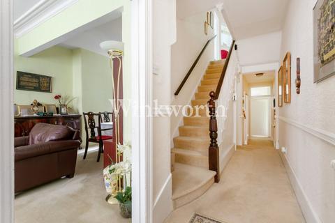 9 Devonshire Road, Palmers Green, London, N13 4QU
