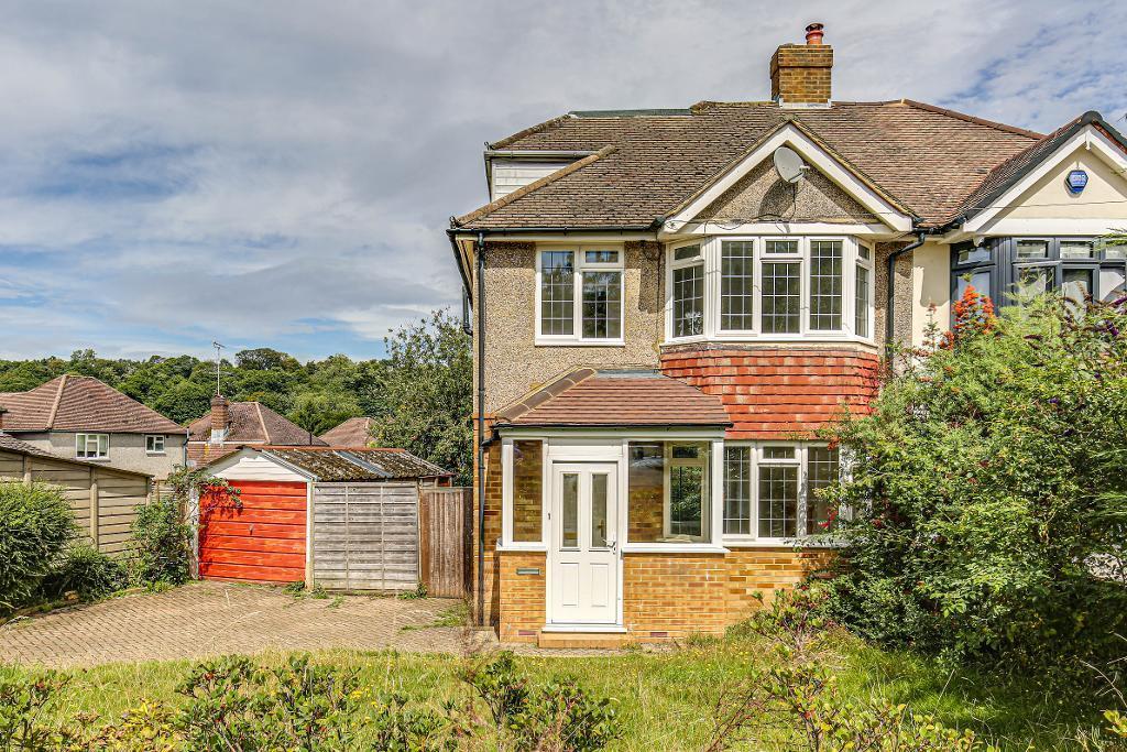 South Croydon CR2 4 bed semidetached house to rent £2,200 pcm (£508 pw)
