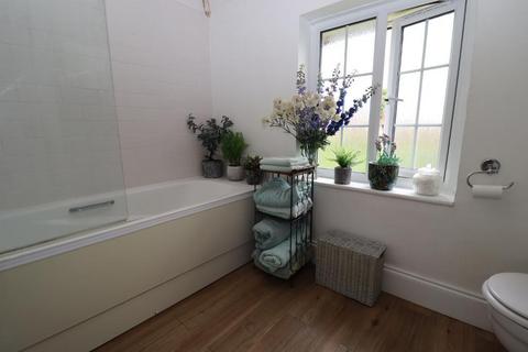 82 Garden Road, Dunstable, LU6 3JD
