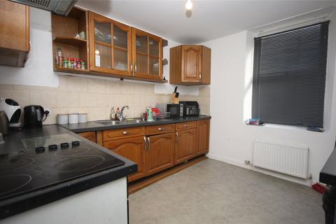 4 bedroom end of terrace house for sale, Chapel Street, Caernarfon, Gwynedd, LL55