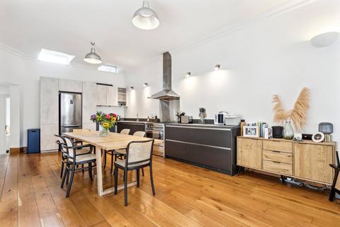 3 bedroom apartment to rent, Clapham Manor Street, London, SW4