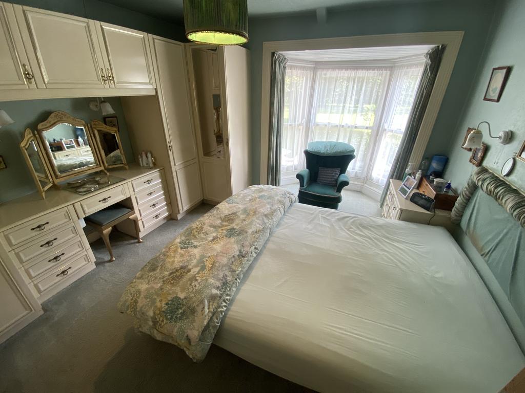 Rear bedroom 2