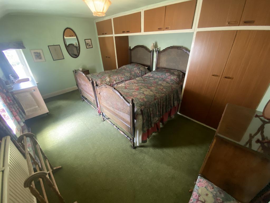 Rear bedroom 4