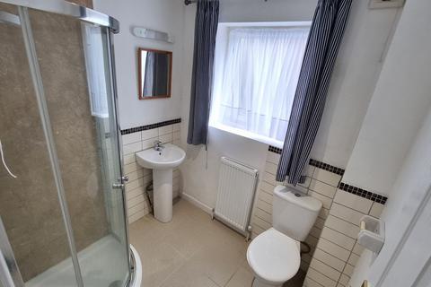 1 bedroom flat to rent, 7 Settrington Road