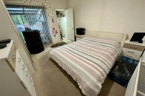 4 bedroom house for sale - Hazeldene Road, Goodmayes, Ilford, IG3
