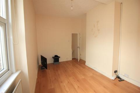 3 bedroom maisonette for sale, Ling Road, Canning Town, E16