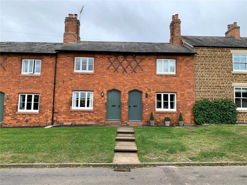 3 The Row, Slawston 2 bed character property to rent £900 pcm (£208 pw)