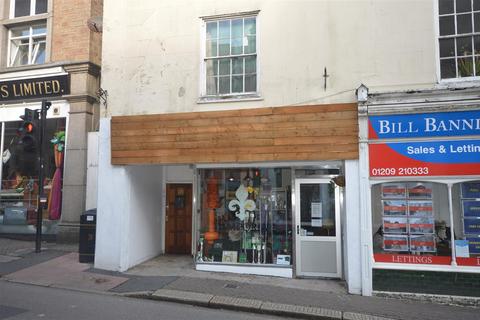 Retail property (high street) to rent - West End, Redruth