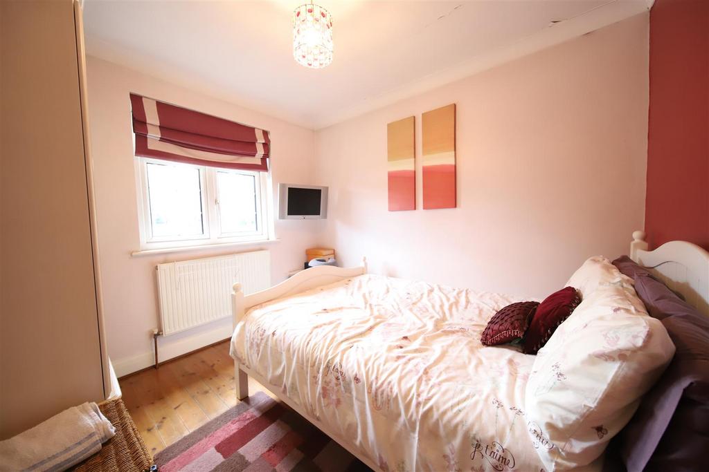 Bedroom 5.jpg