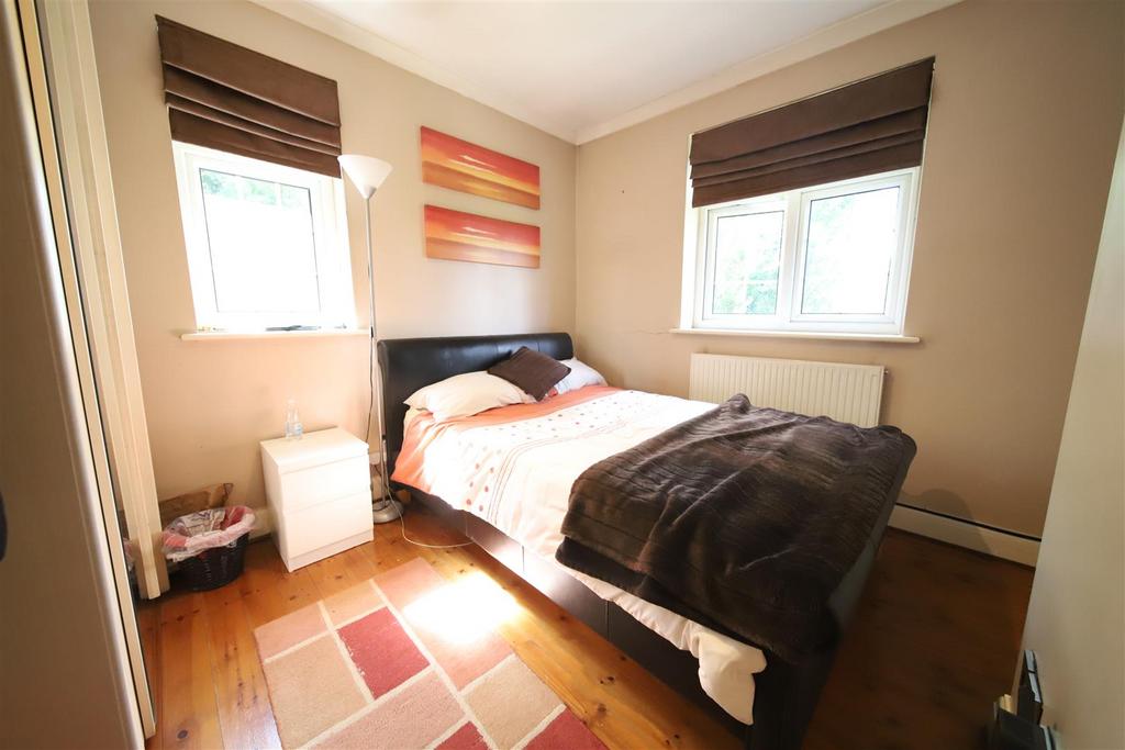 Bedroom 4.jpg