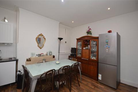 6 Crosby View, Leeds, LS11 9NB