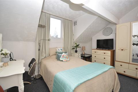 6 Crosby View, Leeds, LS11 9NB