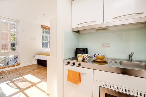 Studio to rent, Princess Beatrice House, Chelsea, London, SW10