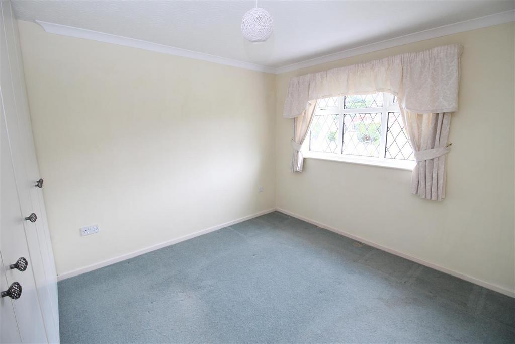 Bedroom A.jpg