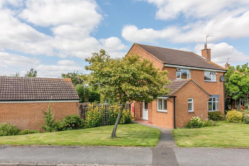 Meadow Way, Kinoulton, Nottingham 5 bed detached house for sale £499,000