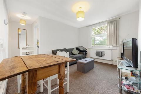 2 bedroom flat to rent, Spenser Road, SE24