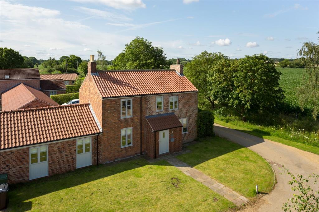 Eastfield Farm, Moor Lane, Askham Bryan, York, YO23 3 bed link detached
