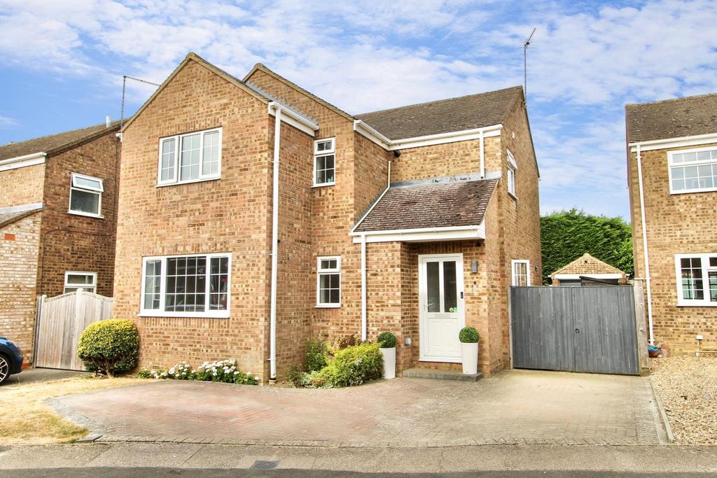 Western Drive, Hanslope, Milton Keynes 4 bed house for sale £475,000