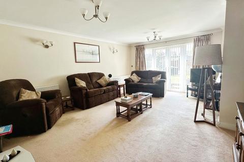 4 bedroom detached house for sale, Mandeville Way, Broomfield, Chelmsford, CM1