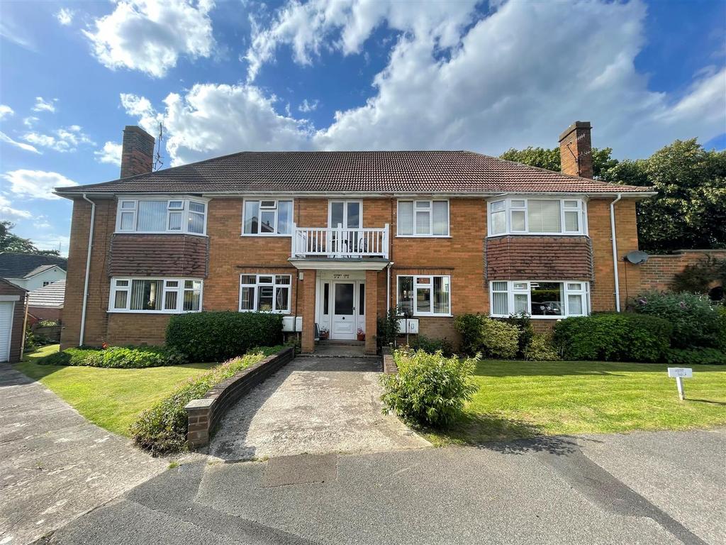Stepney Close, Scarborough 2 bed property for sale £155,000